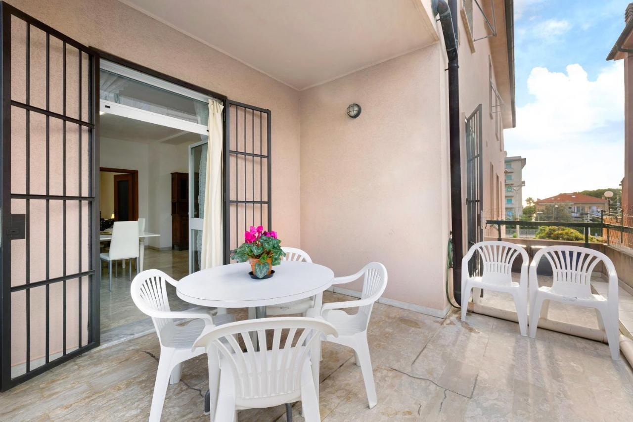 Casa Rosa Apartment Loano Exterior photo